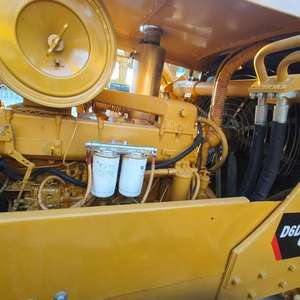 รถดันดินตีนตะขาบ Caterpillar D6D มือสองจากญี่ปุ่นแท้ เครื่องยนต์ CAT 3306 รถดันดินขนาดกลาง พร้อมริปเปอร์ สำหรับงานก่อสร้างปรับระดับพื้นดิน - Product Image 6