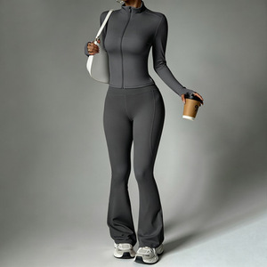 Set Sportivo Yoga Personalizzato per Donne, Leggings a Zampa Altamente Elastici, Top Traspirante Aderente, Set <span class=keywords><strong>2</strong></span> Pezzi per Fitness e Corsa, Vendita all'Ingrosso - Product Image 4