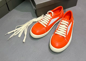 รองเท้าผ้าใบผู้ชายสีพื้น พื้นหนา หนังแท้ แบบผูกเชือก ทรงกลม หัวรองเท้าโค้งมน พื้นรองเท้าด้านนอกทำจากยาง นุ่มสบาย ใส่ได้ทุกฤดู - Product Image 6