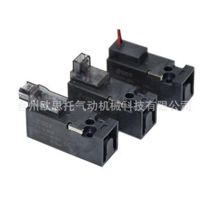 Vanne solénoïde pneumatique miniature Osto 15 mm DC24V 2 positions 2 voies/3 voies à bille normalement fermée pour le contrôle de l'air, du gaz et de l'eau - Product Image 1