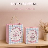 Boîte cadeau rigide en papier avec fermeture magnétique, logo personnalisé, double porte, impression quadricolore, découpes pour l'emballage de jouets en peluche