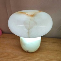 Lampes de table miniatures en marbre onyx naturel, très tendance 2026, pour la décoration intérieure et les mini-bars.