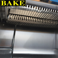 Machine à trancher le pain électrique professionnelle du fabricant, machine à couper le pain de 9-12 mm en stock, facile à utiliser