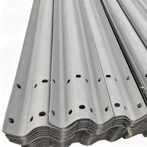 Barrière de sécurité en acier galvanisé à chaud avec trous pour perçage/enfouissement, installation M55, indice d'impact certifié EN 1317, qualité diamant - Product Image 1
