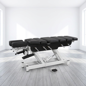 Masaje ortopédico de presión, osteopatía para aliviar la presión en la columna cervical, rotación externa de la pelvis - Product Image 6