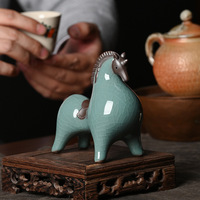 Figurine de cheval Tang en céramique artisanale Ge Kiln Pottery, ornement décoratif pour armoire à vin, bureau, maison, cadeau artisanal