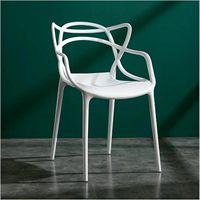 Fauteuil de salle à manger moderne empilable ergonomique en plastique PP emmêlé pour bureau chambre patio cour