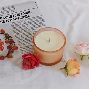 Etiqueta festiva Otoño Edición limitada Canela Nuez moscada Acentos Calabaza Especias Latte Velas perfumadas para las noches de Otoño de Acción de Gracias - Product Image 4