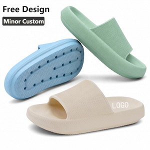 Claquettes Nuage EVA Personnalisables avec Logo pour Femme, Semelle Épaisse Confortable, Antidérapantes, Vente en Gros OEM, Faible MOQ, Fabrication en Vrac - Product Image 1