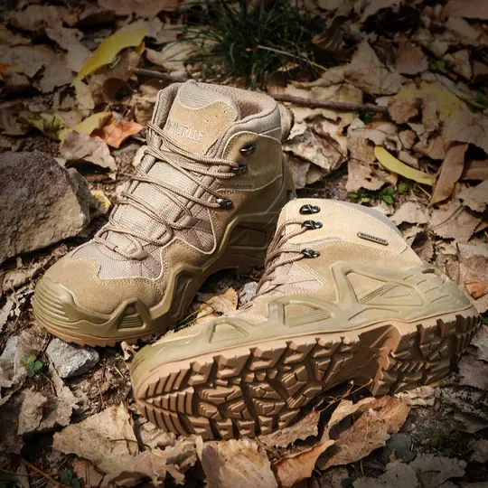 Chaussures de randonnée imperméables Hommes et femmes chaussures bottes de combat du désert chaussures en plein air Escalade camping Randonnée Bottes tactiques