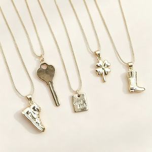Collares con dijes de oro pequeños y delicados, cadena tipo caja, colgante de bota vaquera, zapatilla, llave, trébol y amuleto de buena suerte para mujer, regalo - Product Image 4