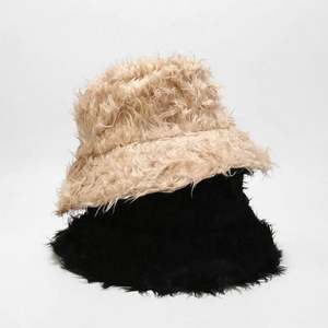 Chapeau Bob en Fourrure Épais et Chaud pour Femme, Nouvelle Collection Automne-Hiver, Personnalisable avec Logo, Idéal pour l'Extérieur et la Mode - Product Image 3