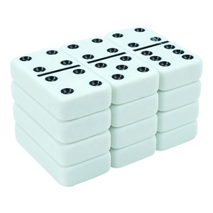 Boîte à <span class=keywords><strong>dominos</strong></span> en bois avec logo personnalisé d'usine, avec <span class=keywords><strong>dominos</strong></span> en bois sculptés avec le <span class=keywords><strong>drapeau</strong></span> de Porto Rico, points noirs et clou doré pour jeu de table - Product Image 3