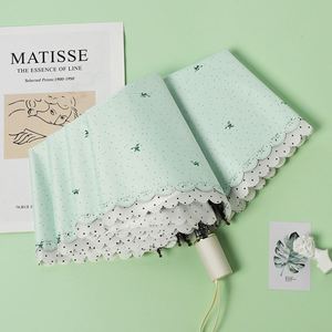 Paraguas Japonés Automático de Tres Pliegues con Diseño Floral para Mujer - Product Image 1