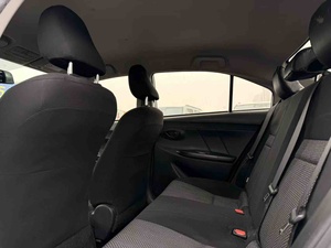 Offre Spéciale Toyota Vios 2017 1.5L CVT Comfortline Voiture d'<span class=keywords><strong>occasion</strong></span> Conduite à gauche Voitures d'<span class=keywords><strong>occasion</strong></span> à prix abordable Vente de voitures d'<span class=keywords><strong>occasion</strong></span> - Product Image 5