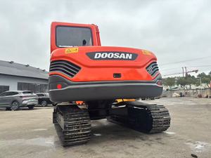 Mini-excavatrice Doosan DX80 d'occasion à vendre, excavatrice à chenilles fiable pour les travaux de construction et les applications utilitaires - Product Image 3