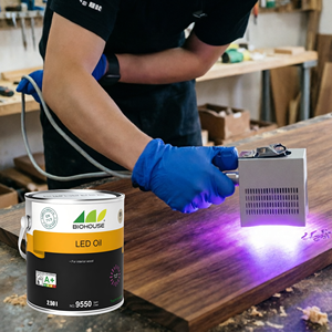 Olio per decking LED Biohouse 9550 2.5L a basso VOC, ecologico, indurente UV, protezione legno, finitura satinata, copertura 60-70mq, olio cerato per esterni - Product Image 3