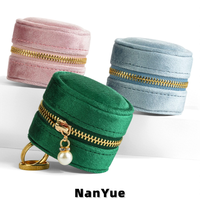 Mini boîte à anneaux ovale en velours avec fermeture éclair, logo personnalisé, rangement portable pour bijoux, pour anneaux et boucles d'oreilles, vente en gros, emballage de bijoux en velours