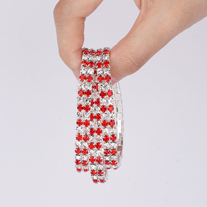 Vente en gros haut de gamme sentiment plein de diamant <span class=keywords><strong>Bracelet</strong></span> élastique pour les femmes 4 rangées de cristal <span class=keywords><strong>Bracelet</strong></span> Style mignon en alliage de Zinc - Product Image 5