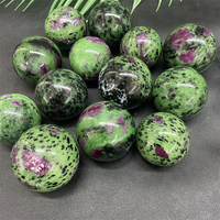Pierre précieuse naturelle de haute qualité pierre de cristal rubis zoisite boule de sphère de cristal guérison