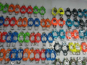 ORIENT Factory Vente en gros Crampons portables d'extérieur à 13 dents pour glace et neige en acier inoxydable, caoutchouc et silicone - Product Image 6