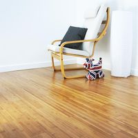 Suelo de Bambú Sólido de Alta Densidad, Prensado Horizontalmente y Carbonizado, Diseño Moderno, Tabla Mediana, Resistente al Agua y al Desgaste