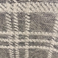 Tissu jacquard en fourrure Hacci 100% polyester teint en fil, doux, avec des poils