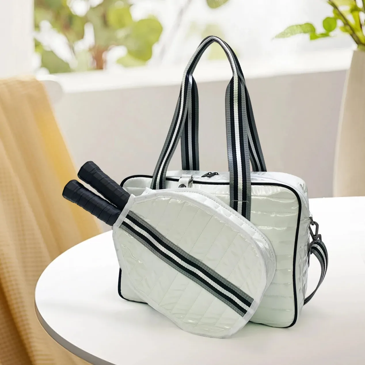Customized High Capacity Court Women Pickleball Sling Bag With Shoulder Strap Light-weight Puffer Pickleball Racquet Bag