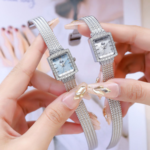 Un reloj de nicho de gama alta con alta estética, un reloj Vintage para mujer con una placa cuadrada ligera de lujo y un reloj resistente al agua - Product Image 3
