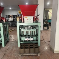 Machine semi-automatique à vibration pour la fabrication de briques en ciment, personnalisable, pour pavés/blocs emboîtables/blocs creux, best-seller