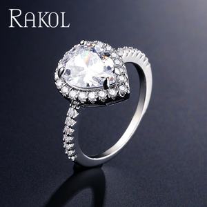 Lacole RP5045 Compromiso Gota de agua Diamante Único Plata En forma de corazón Conjunto de anillos de boda para mujer con incrustaciones - Product Image 3