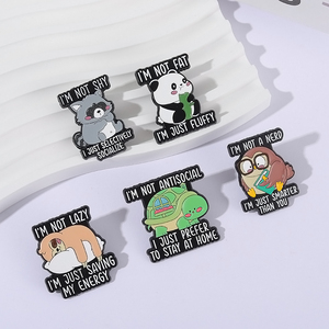Broches en émail mignonnes de panda, paresseux, hibou, raton laveur, style dessin animé, avec le message 'Je ne suis pas timide, je socialise simplement sélectivement', accessoire de bijouterie animale - Product Image 3