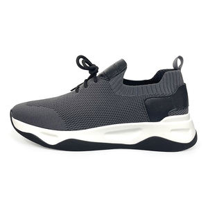 Zapatillas informales transpirables a la moda de nuevo estilo para hombre, suela de goma antideslizante, comodidad ligera para uso durante todo el día - Product Image 3