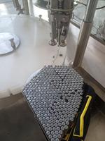 Machine de remplissage et de bouchage de cartouches dentaires entièrement automatique avec pompe et hotte à flux laminaire