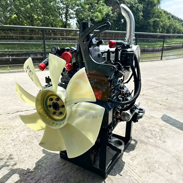 SAA4D95LE-3 4D95L-3 4D95LE-3 Engine PC130-7 Complete Excavator Engine for KOMATSU 4D95L Engine for Sale