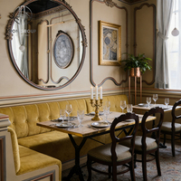 Chaise en bois courbé à rayures minimalistes françaises, canapé en velours jaune, ensemble de table en marbre pour café, restaurant, salon de thé, hôtel