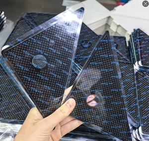 Pinzas para alfombras con súper pegajosidad-Cinta para alfombras antirizado Área antideslizante Mantiene su alfombra en su lugar y hace que las esquinas sean planas - Product Image 5