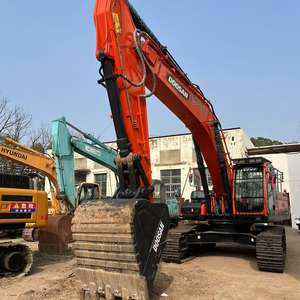 Excavatrice sur chenilles Doosan DX340LCA d'occasion, 34 tonnes, avec moteur et pompe - 202 kW de puissance, capacité de la benne de 1,2 m³ - Product Image 3