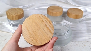 Mờ hổ phách lọ thủy tinh 50 ml Matte Brown Glass Jar 50 <span class=keywords><strong>gram</strong></span> rỗng Glass <span class=keywords><strong>container</strong></span> Mặt Kem Jar với nắp tre cho mặt kem - Product Image 2