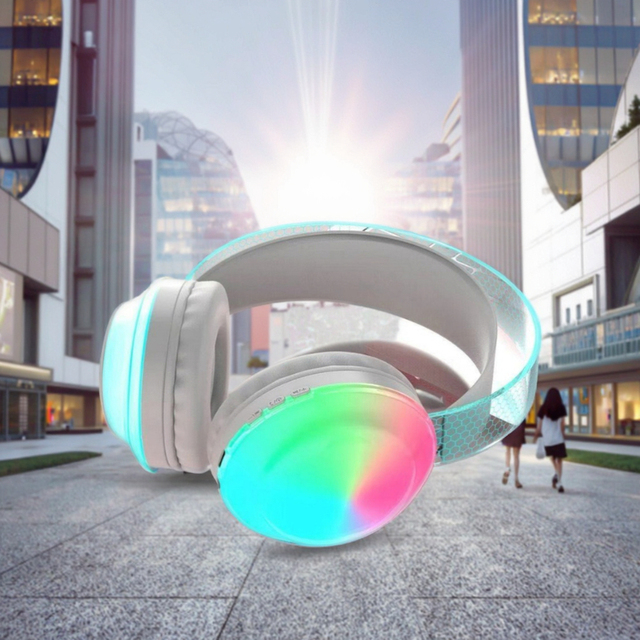 High Quality Music Stereo Gaming Headphones for Professional Gamers, Equipped with LED RGB Lights and Wireless Headphones