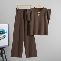 Ensemble gilet plissé élégant anti-rides en viscose pour femme, haut tricoté sans manches haut de gamme et pantalon large, idéal pour l'été