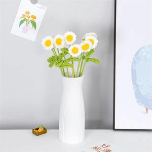 Flores de hilo tejido, ramo pequeño de margaritas, flores eternas de manzanilla, regalos festivos, flores eternas creativas - Product Image 3