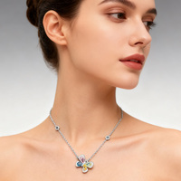 KAAN JEWELRY Romantische Bunte Zirkon-Schmetterling-Anhänger-Halskette, Rhodium-Plattiert, Geschenk, Dezenter Luxus ohne Übertriebenheit, für Partys