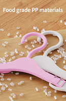 Ensemble de cintres en plastique pliables pour enfants, à largeur d'épaule réglable, avec motif enfantin, pour salon, armoire et salle de bain