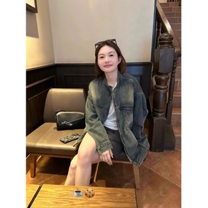 Chaqueta vaquera desgastada Retro Otoño Invierno 2025 para mujer con cremallera suelta manga larga botón decoración estampado de moda Top - Product Image 5