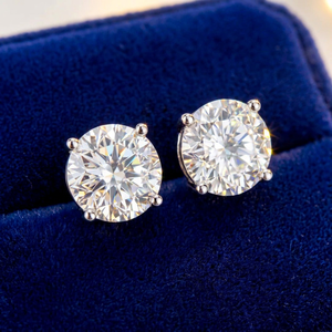 Boucles d'oreilles en diamant de laboratoire taille brillant rond 2 carats avec argent 925 certifié IGI, couleur D, style classique, unisexe - Product Image 1