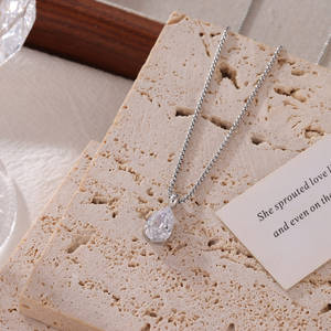 Collar de Mujer Yf6403, Simple, de <span class=keywords><strong>Acero</strong></span> <span class=keywords><strong>Inoxidable</strong></span>, Chapado en Oro de 18k, de Alta Calidad, Pulido, con Forma de Gota de Agua y Circonita - Product Image 3