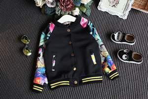 Venta al por Mayor en Línea de Abrigos para Niñas con Hermosos Estampados Florales, Moda Infantil - Product Image 6