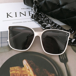 New <b>Little</b> <b>Red</b> Book Sunglasses 801 Black Frame PC Lens UV400 Unisex Fashion Travel Street Style Glasses - Product Image 3