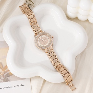 Reloj de Cuarzo para Mujer con Incrustaciones de Diamantes y Patrón Romano, Reloj de Pulsera con Diseño de Cielo Estrellado - Product Image 6